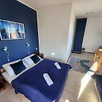 Wichrowe Wzgorza Bed & Breakfast *