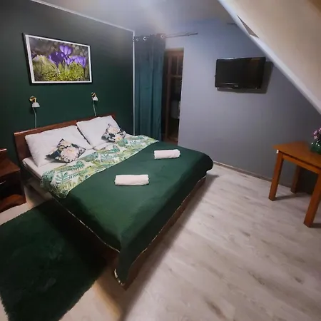 Wichrowe Wzgorza Bed & Breakfast *