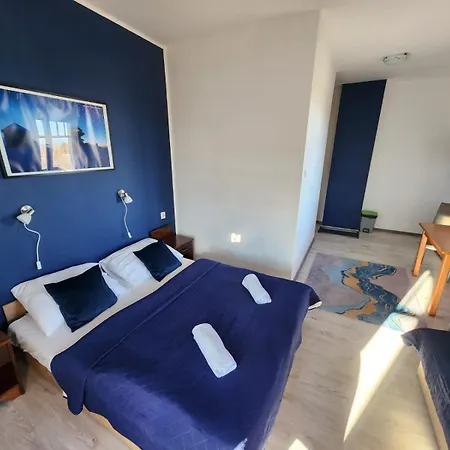 Wichrowe Wzgorza Bed & Breakfast *